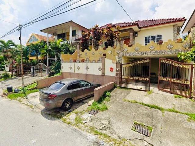 BuNgaLoW GoMbaK Taman MeLaTi LuaS HaLL BEsaR Wet Dry Kitchen