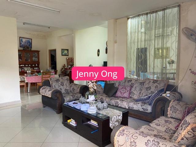 Bungalow House At Taman VictoriaNibong Tebal For Sale