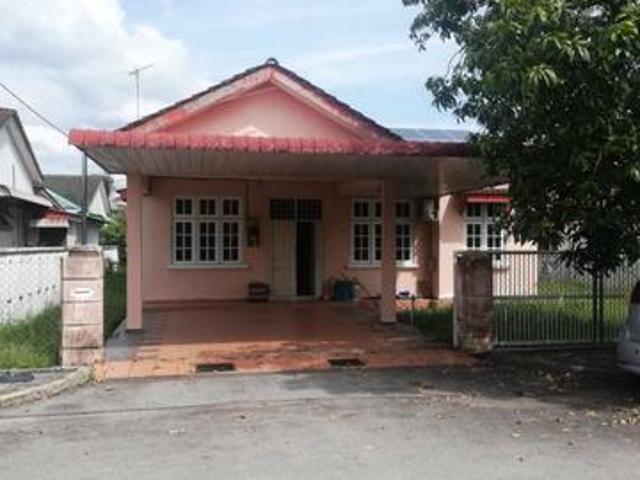 Bungalow house for sale