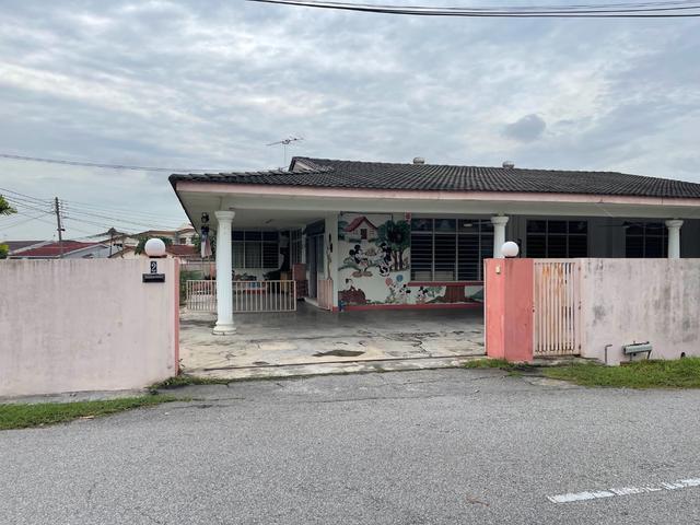 Bungalow House For Sale in Taman Camay Ipoh