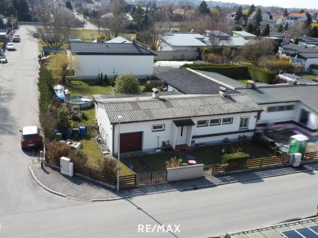 Bungalow in schöner Siedlungslage mit Ausbaupotenzial