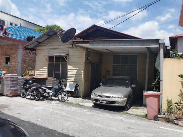 Bungalow lot for sale at Pekan Cempaka Taman Megah Petaling Jaya
