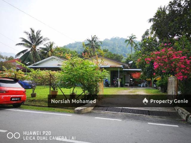 Bungalow lot with 2 unit rental houses, individual Title near MRR2 for sale @ Klang Gates Baharu, Setapak Mukim Gombak