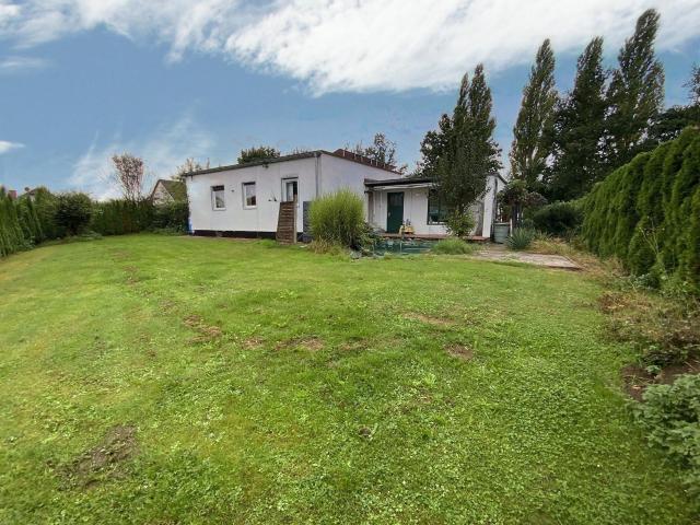 Bungalow mit großem Gartengrundstück in Kassel Harleshausen