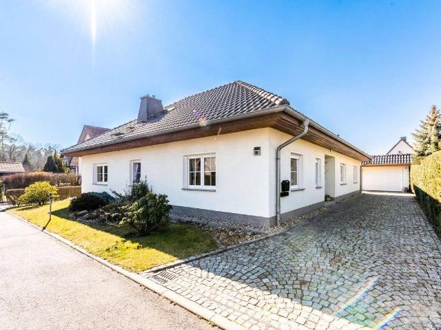 Bungalow mit Kamin und Garage in ruhiger Lage von Zabeltitz