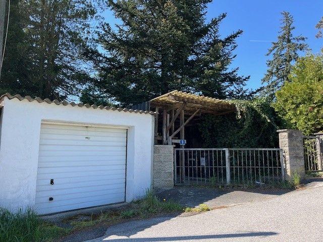 Bungalow mit idyllischem Garten und Garage