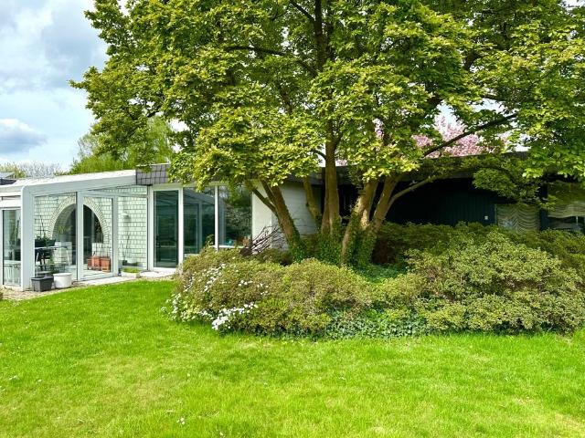 RESERVIERT: Bungalow mit Poolhaus und Gästehaus