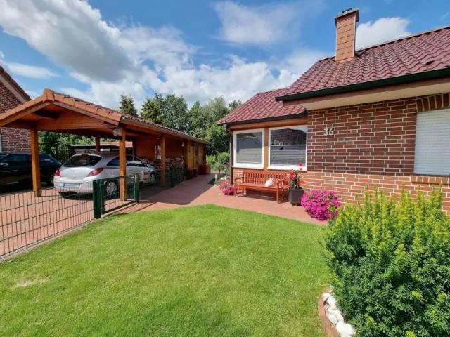 Bungalow mit Wintergarten und Carport in Walchum am See