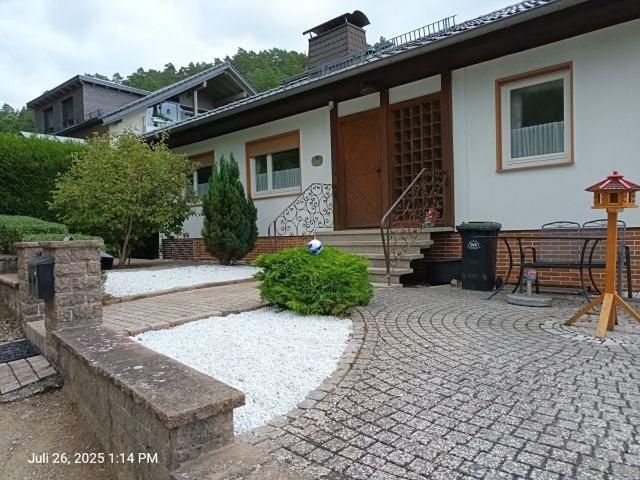 Bungalow mit tollem Garten
