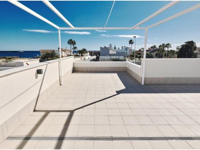 bungalow nuevo de constructor de 2 dormitorios y 2 baños, con un solarium 72 m2 y aparcamientos sub