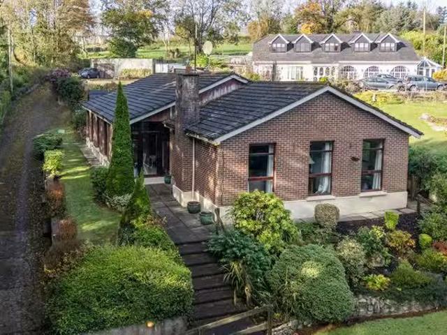 Bungalow On c. 0.42 Acre 0.17 HA, Tinode, Blessington, Blessin.