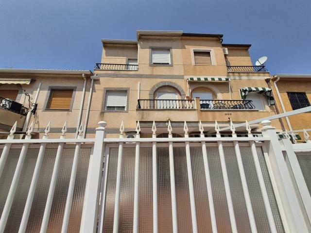 Bungalow orientación este de 4 dormitorios