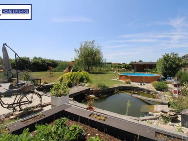 Bungalow! Pool! Fischteich! Weinkeller!