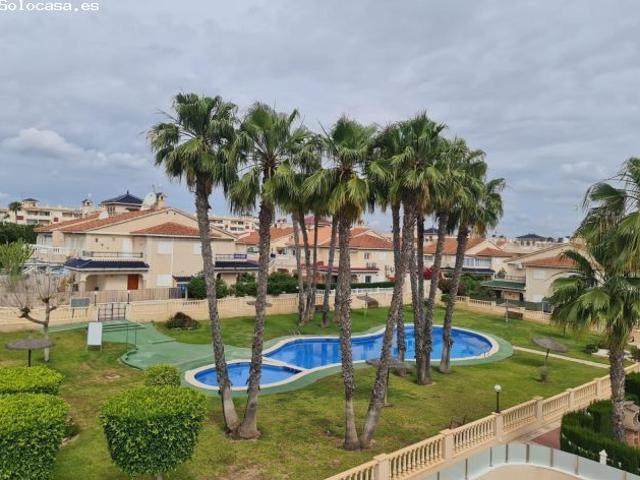 BUNGALOW PLANTA ALTA CON SOLÁRIUM EN ORIHUELA COSTA, ZENIAMAR I