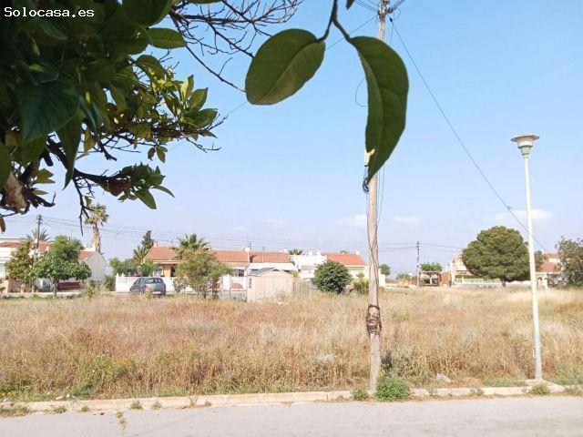 BUNGALOW PLANTA BAJA EN ESQUINA TOTALMENTE REFORMADO CON PARCELA PRIVADA Y SIN GASTOS DE COMUNIDAD