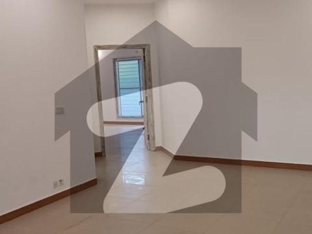 Bungalow rent Clifton Block 5