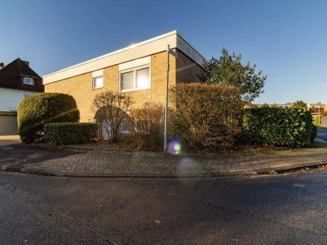 Bungalow Rotdornschleife freistehend 2 Garagen Wfl. 133,85 qm