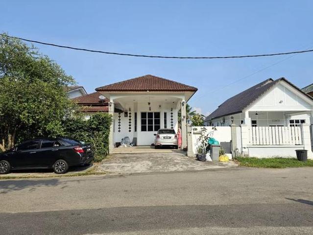 BUNGALOW Single Storey Kampung Tun Razak Bukit Katil MELAKA