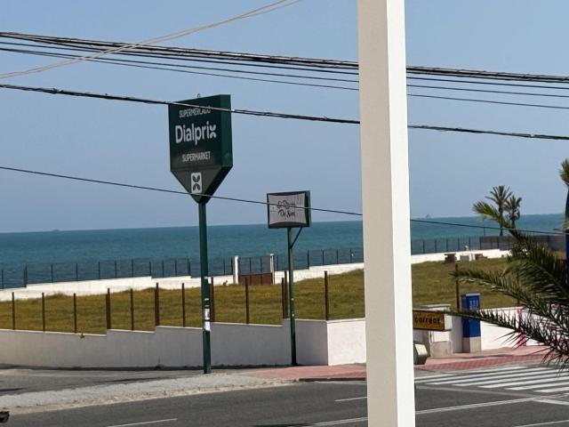 Bungalow SOLEADO en Planta Alta con Vistas al Mar 2 Dormitorios y Terraza 28m2