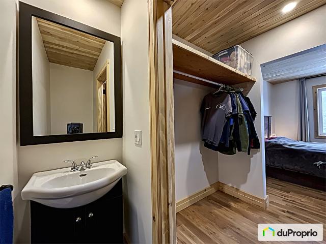 Bungalow Surélevé à vendre Ste Adèle 4 chambres 1 salle de bain #1093
