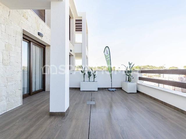 Bungalows modernos con solarium en Torrevieja, Alicante