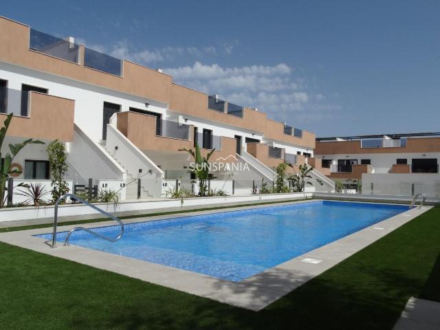Bungalows modernos de nueva construcción en venta en Pilar d. 79m² Pilar de la Horadada