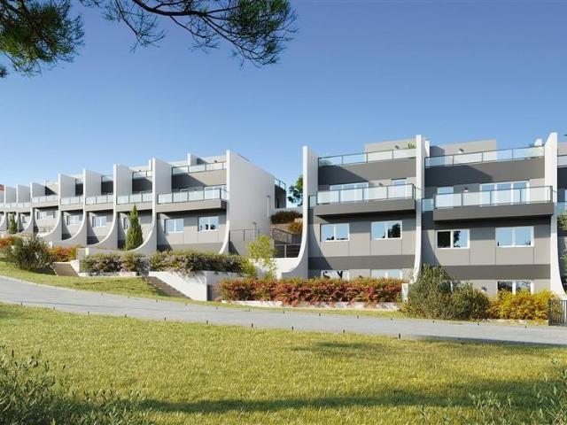 Bungalows y casas independientes con 3 dormitorios en un her. 176m² Finestrat