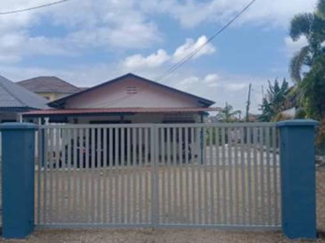 Bunglow House Mainroad Pekan NanasPontian