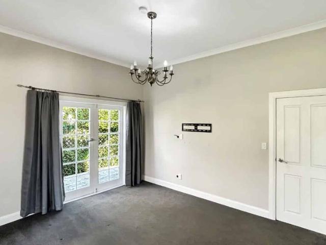 BUNNYTHORPE THREE BEDROOMS