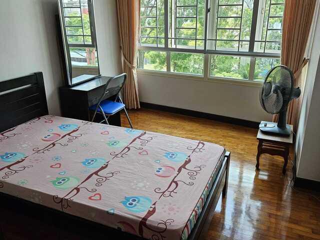 BUANGKOK MRT NE15 COMMON ROOM FOR SINGLE FEMALE