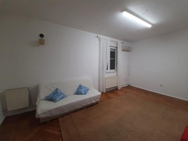 Bucurestii Noi, apartament cu 3 camere decomandate, et 3 bloc rusesc