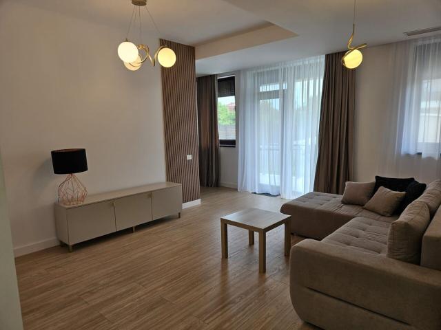 bucurestii noi damaroaia, 3 camere, prima inchiriere, garaj, curte
