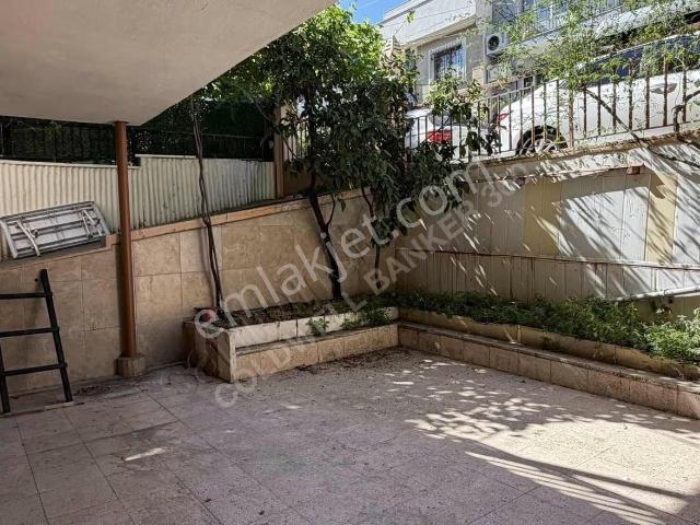 Buca Menderes Mahallesi'nde Merkezi Konumda Satılık 3+1 Daire