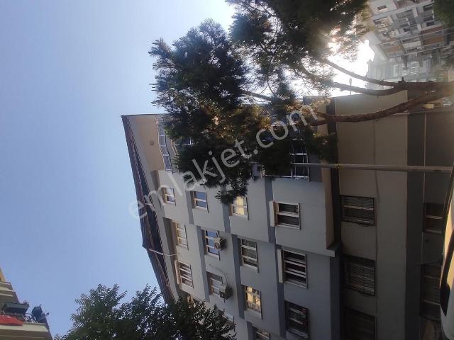 Buca Merkezde Çift Cephe Çift Asansör Otoparklı Lux Daire
