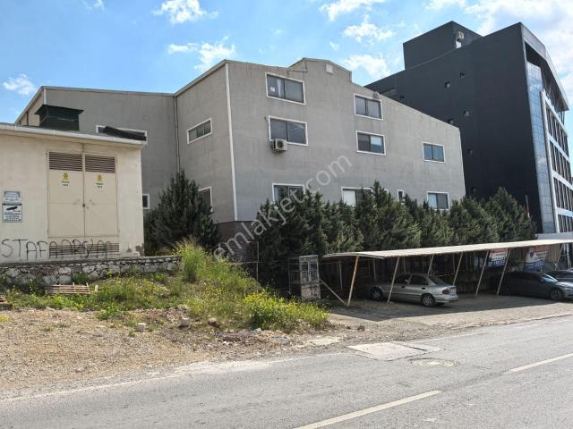 Buca Osb Begos Ana Cadde Üstü 2000 M² Arsa İçinde Satılık 3500 M² Fabrika