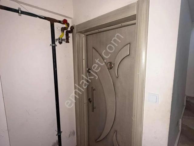 Buca Adatepe Mah. Otobüs Garajı Üstü Satılık 2+1 Daire
