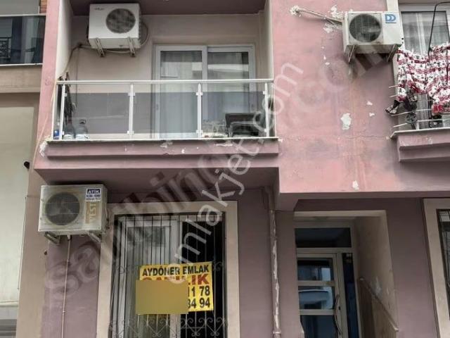 Buca Adatepe'de Ünıversıtenın Dıbınde Yatırımlık Daıre