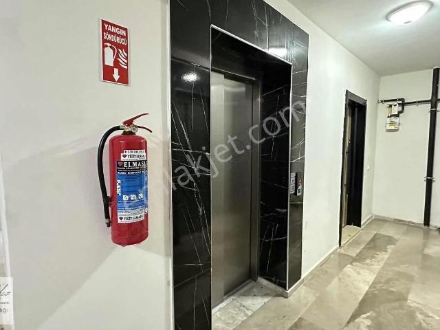 Buca Çamlıkule Mah. Havuzlu Site 2+1 Satılık Lüx Daire