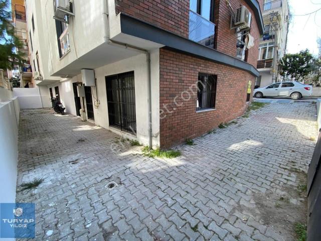 Buca Çamlıkule Yeni İzban Durağı Ve Kolej Yanı Köşe 2+1 Daire
