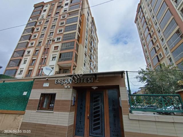 Buca Çamlıpınar Mahallesinde Erşan Sitesinde 3+1 Satılık Daire