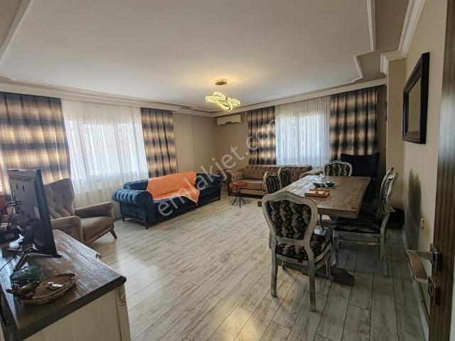 Buca Barış Mh.' De 3+1 Full Tadilatlı Masrafsız Satılık Daire