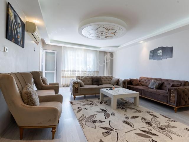 Buca Belediyesi Yakını, Masrafsız Kiralık Eşyalı 3+1 Daire