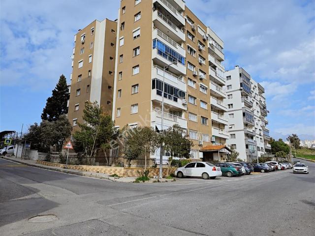 Buca Cumhuriyet Mahallesinde 3+1 Satılık Daire