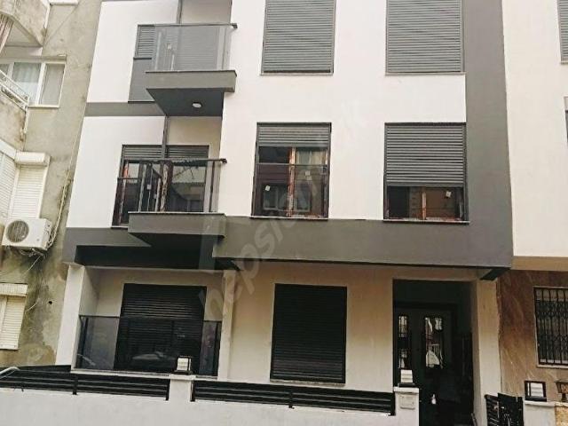 Buca efelerde acil satılık 1+1 daire