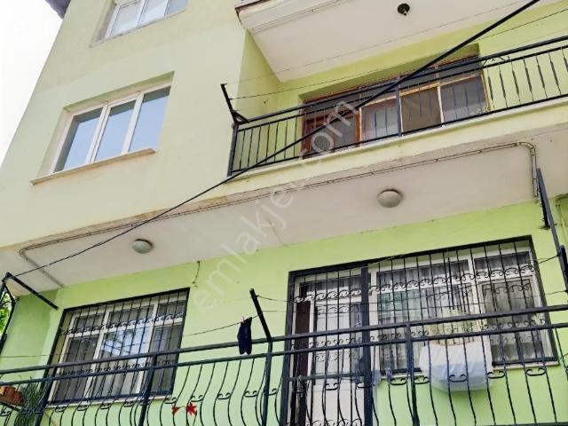 Buca Fırat Mahallesinde Merkezi Konum 1+1 Kiralık Daire