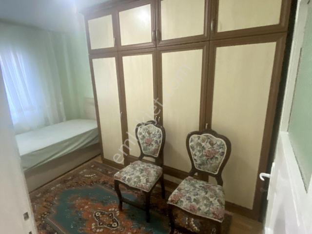 Buca Gaziler Mah.'de Full Eşyalı 2+1 Ve 80 M2, D.gazlı Kiralık Daire