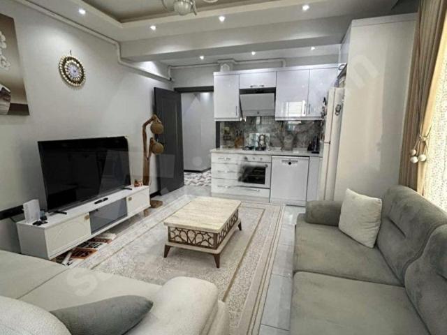 BUCA GÖKSU MH.MERKEZİ YERDE 1 YAŞ 2+1 ARAKAT ASANSÖRLÜ DAİRE