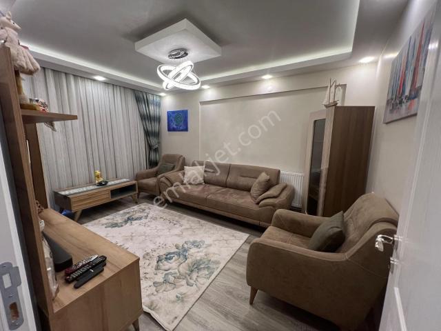 Buca Hipodrom Yakını Doğalgazlı Lüks Eşyalı 2+1 Kiralık Daire