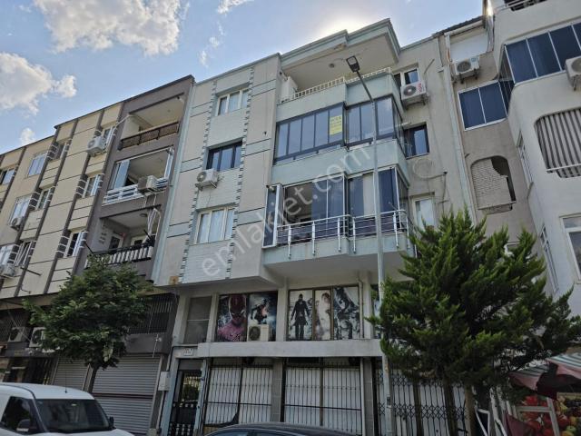 Buca/şirinyer Akıncılar Mah Koşu İzban Yanı Tadilatlı 3+1 Daire