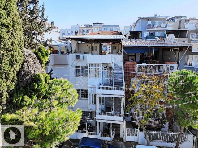 Buca Şirinyer'de 3katlı 2+1 Komple Satılık Bina